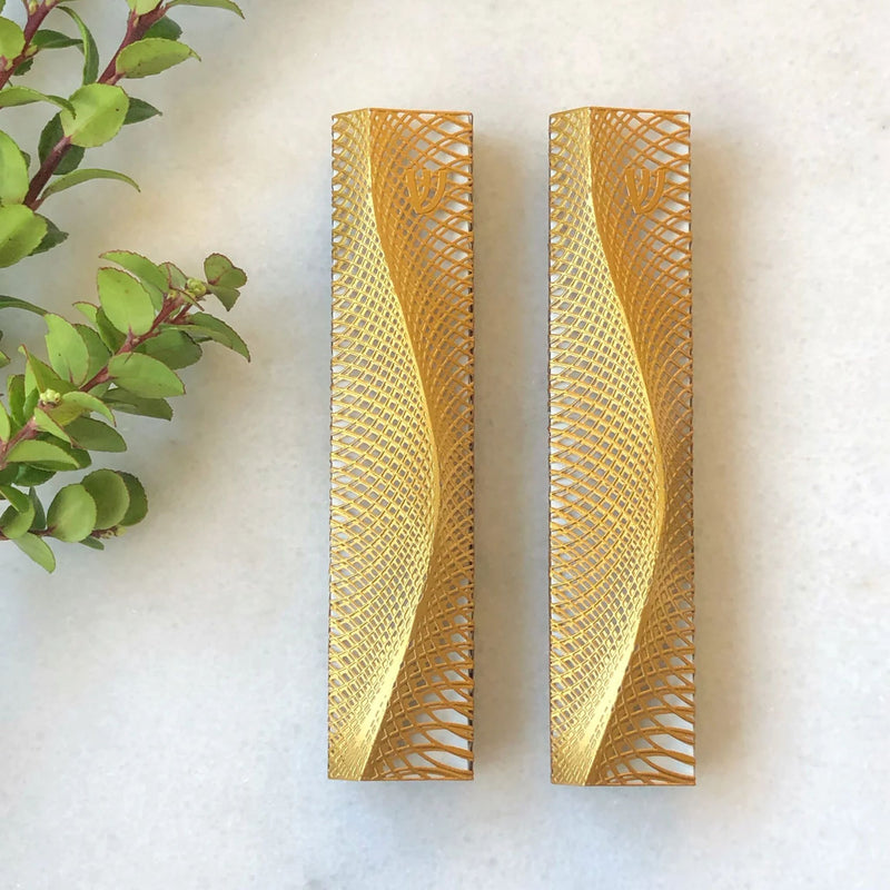 Ripple 3D Mezuzah in Gold by Metalace Art