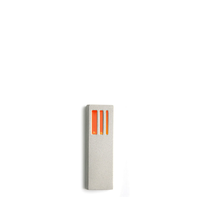 Mini Short lines "ש" - White Concrete with Orange Lines by Marit Meisler at CeMMent